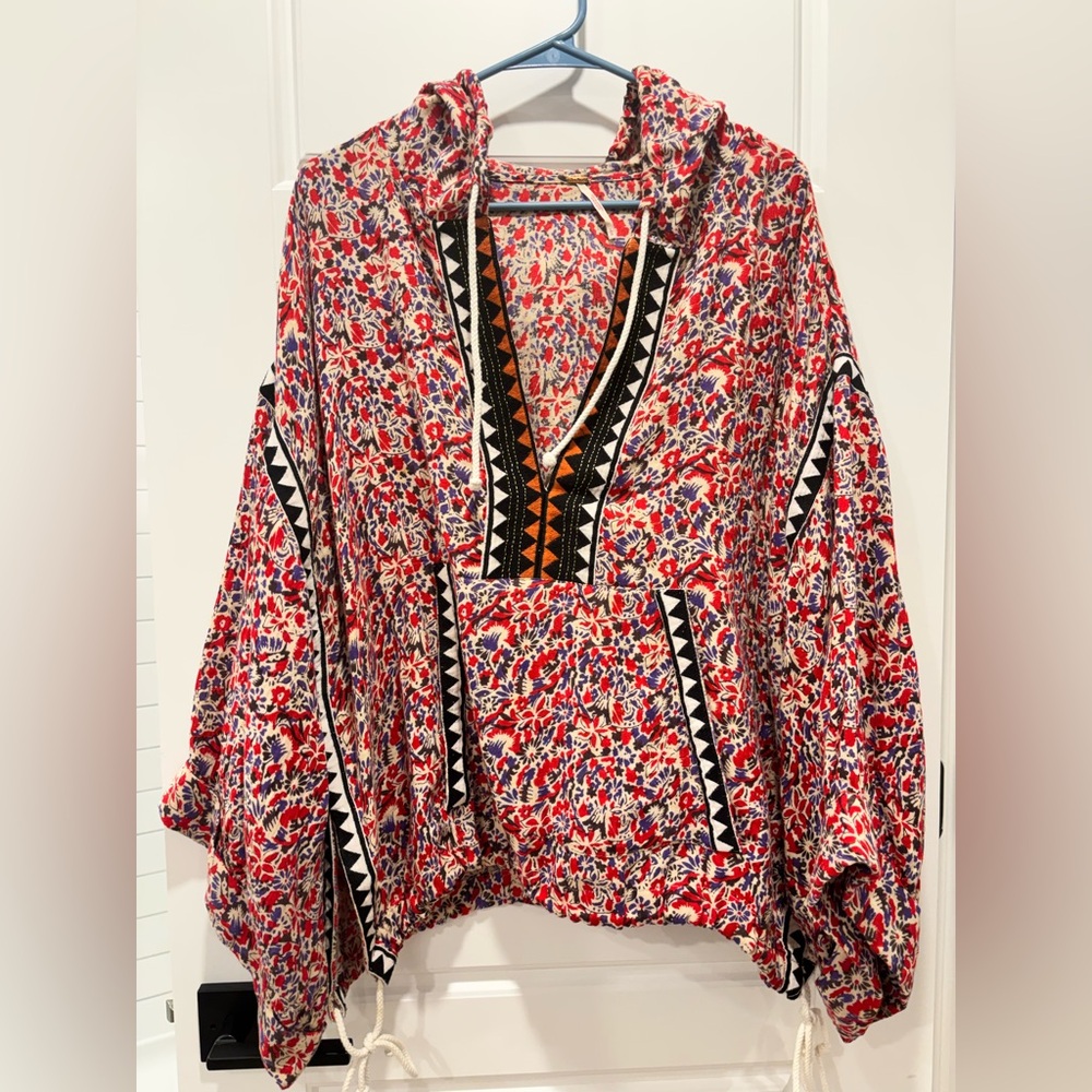 Free People Floral Patterned Hoodie with Geometric Accents GUC